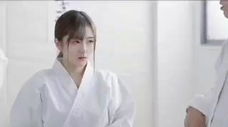 最美推特网红少女『恶犬』4月新作-透明制服 咖啡女仆 漂亮美乳 粉嫩浪穴 骑乘呻吟